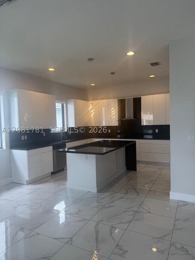 Foto del edificio - 4261 SW 178th Ave