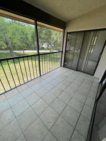 Foto del edificio - 3350 Jaywood Terrace