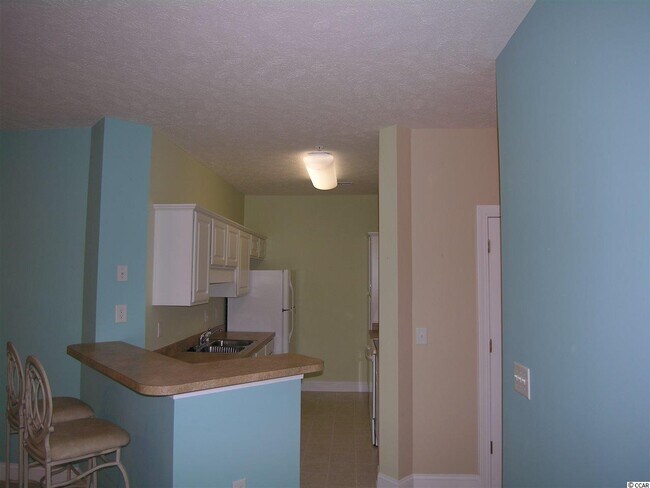 Building Photo - 943 Algonquin Dr