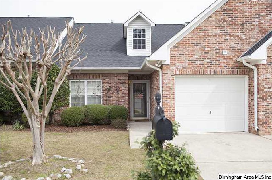 Front of the townhome - 1752 Savannah Park