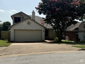 Building Photo - 4713 Castleman Dr