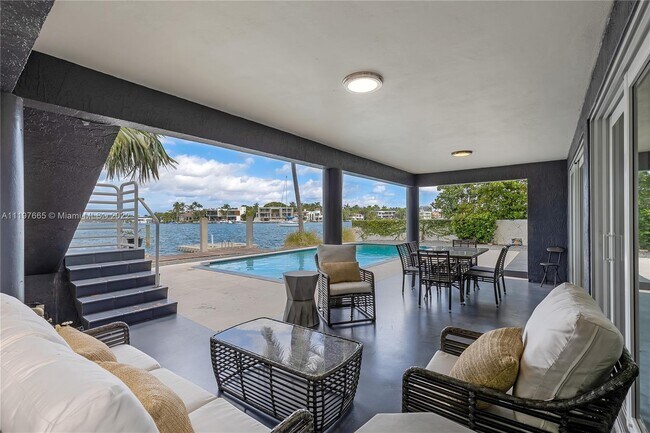 Foto del edificio - 297 N Coconut Ln