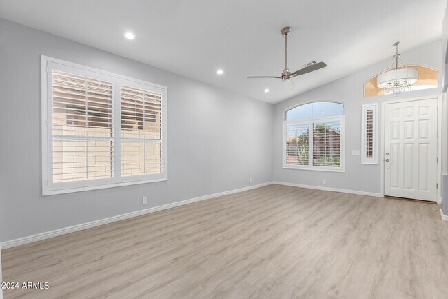 Building Photo - 6068 W Irma Ln