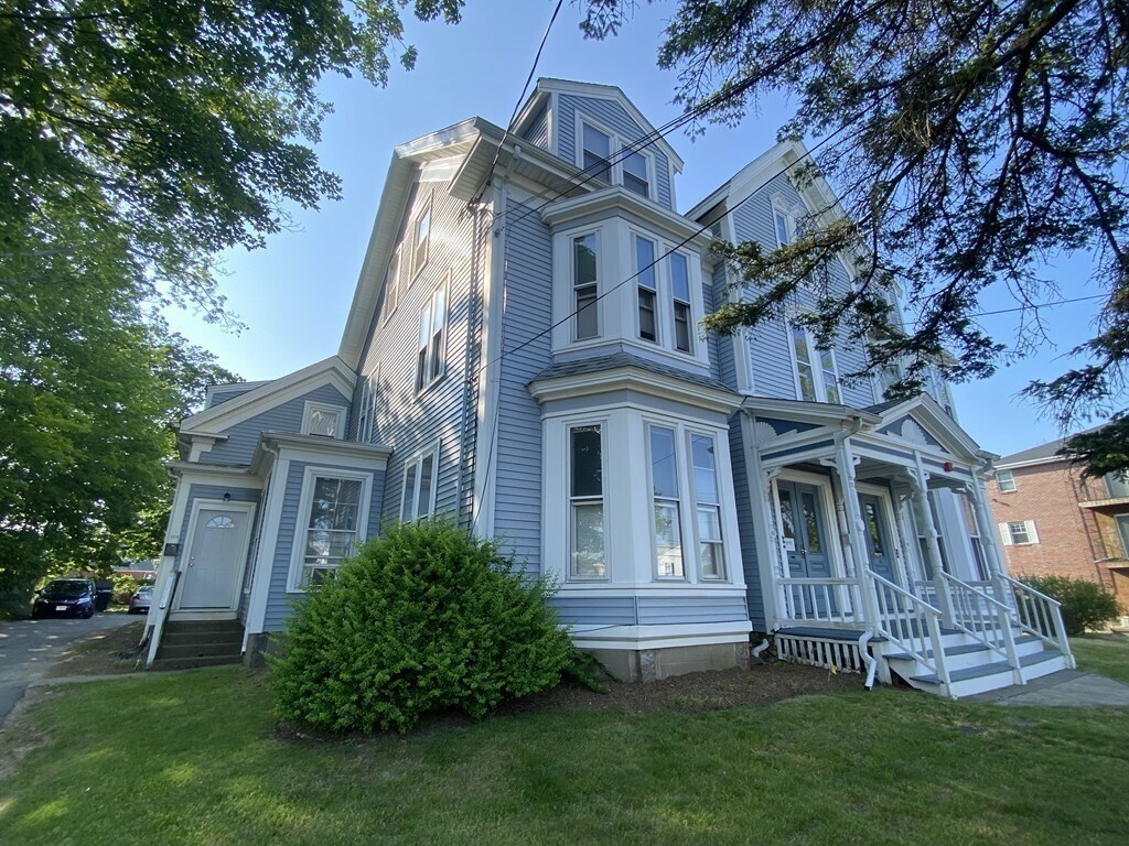 Primary Photo - 40 Pond St