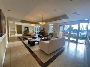 Building Photo - 2425 SW 27th Ave