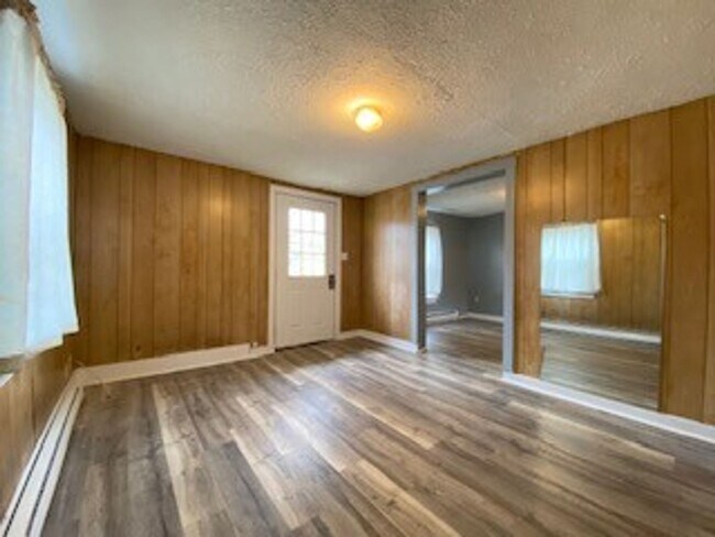 Foto del edificio - 1 Bedroom Single Family Home in Elkhart!