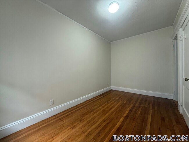 Foto del edificio - 231-235 Park Dr