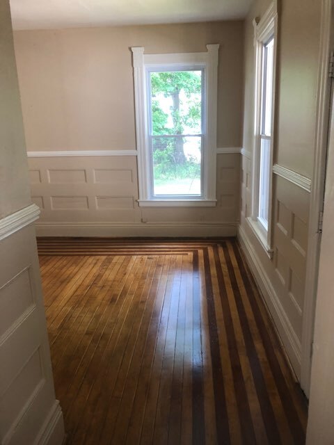Building Photo - 271 Kenwood Ave