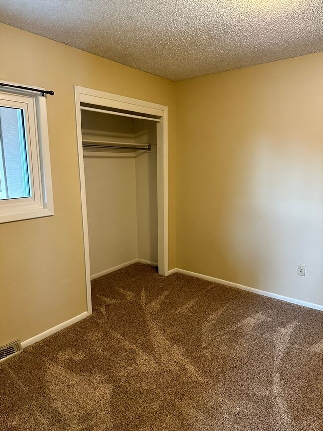 Building Photo - Make This Home Yours