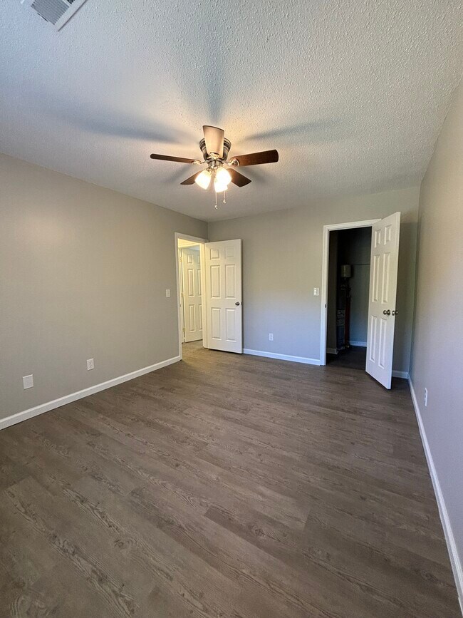 Dormitorio principal - 511 Mystic Dr