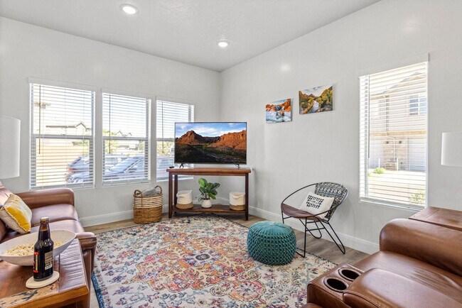 Foto del edificio - 350 W Old Hwy