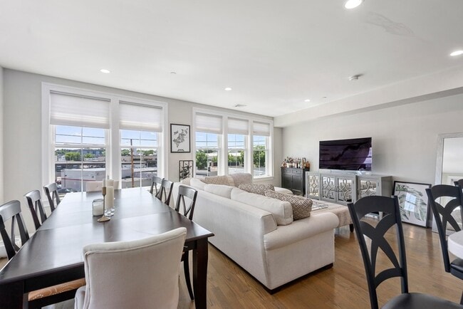 Foto del edificio - 71 Willow Ct