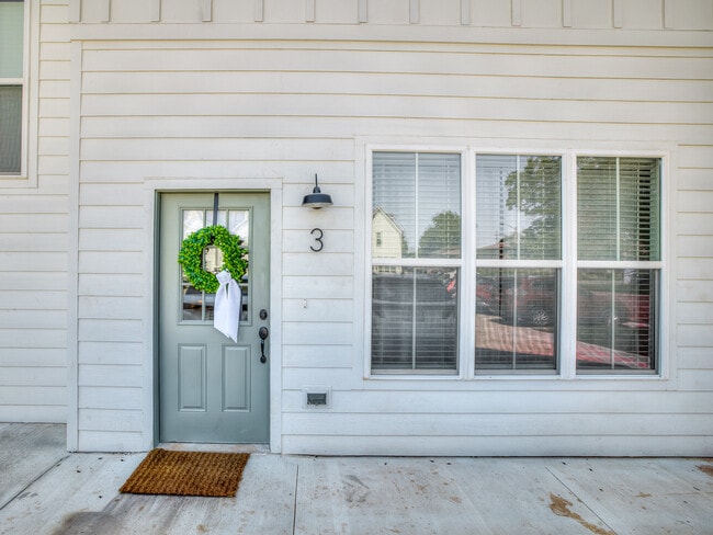 Foto del edificio - 1644 N Leverett Ave