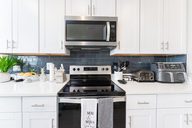 Foto del edificio - Spacious & Beautifully designed 4 Bedroom/...