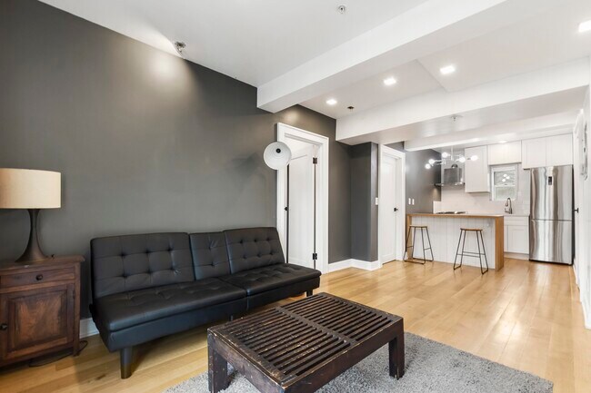 Foto del edificio - 304 Paterson Plank Rd