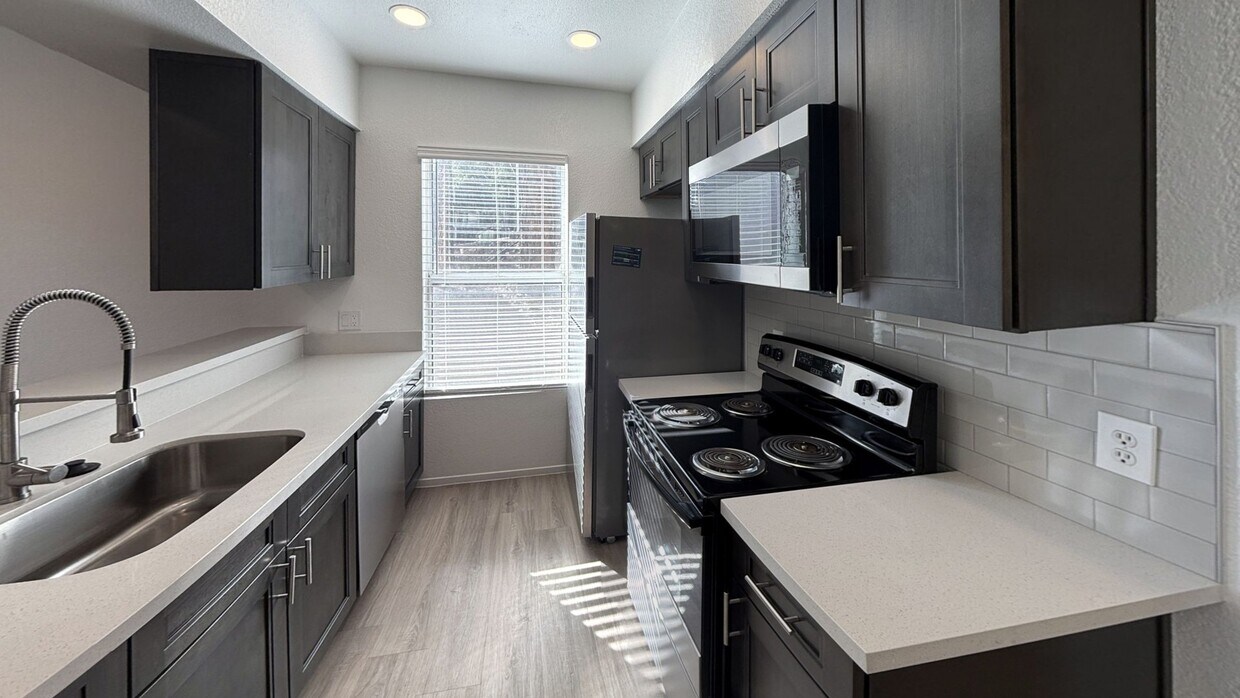 Photo - Woodcrest Apartments