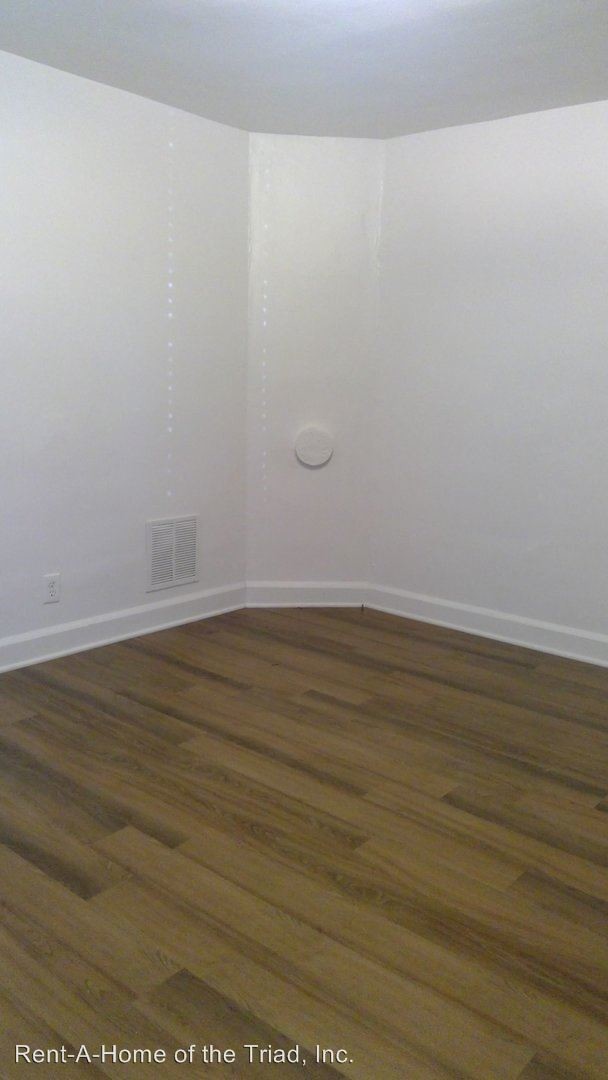 Foto del edificio - 2 br, 1 bath House - 712  Warren Street B