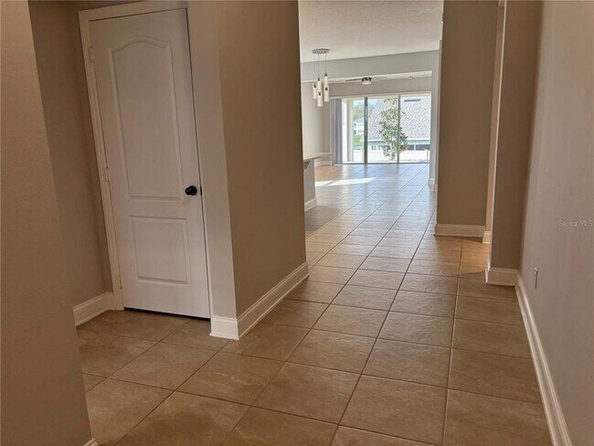 Building Photo - 802 Hull Island Dr