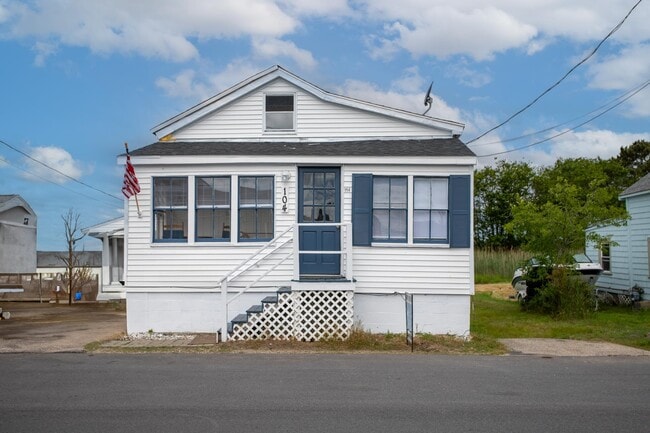 Building Photo - 104 Cable Ave