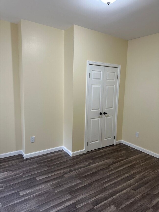 Foto del edificio - 922 Forrester Ave