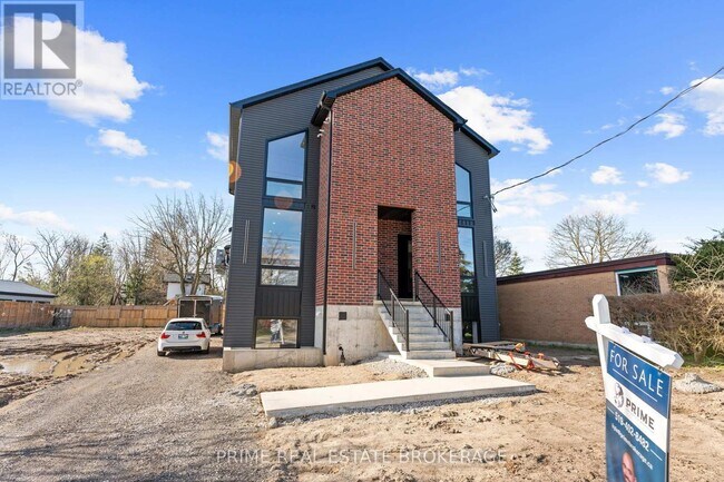 Building Photo - 417-417 Base Line Rd E