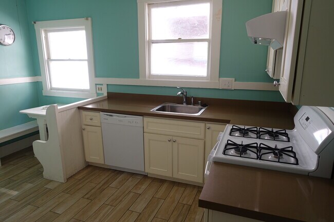 Foto del edificio - 2343 Dwight Way