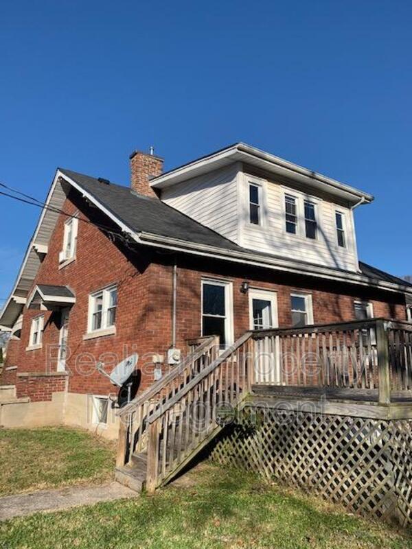 Building Photo - 200 N 3rd St