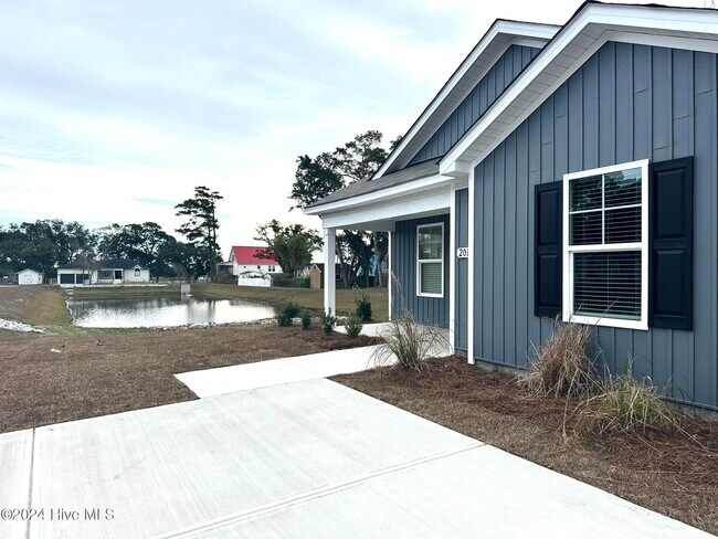 Foto del edificio - 2018 Whispering Pine St SW