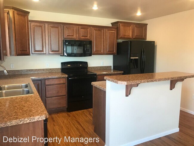 Building Photo - 3 br, 2 bath House - 120 Shaw Circle