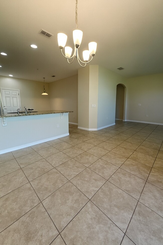 Building Photo - 2495 Seven Oaks Dr