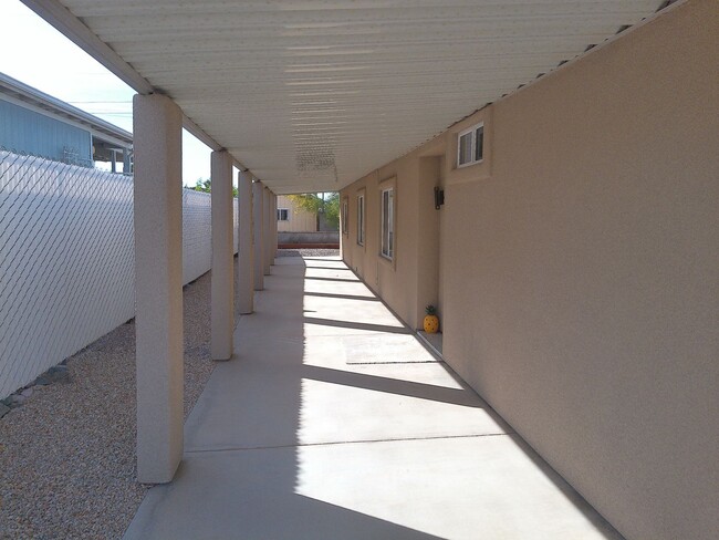 Foto del edificio - Spacious 4 bedroom 2 bath Double wide
