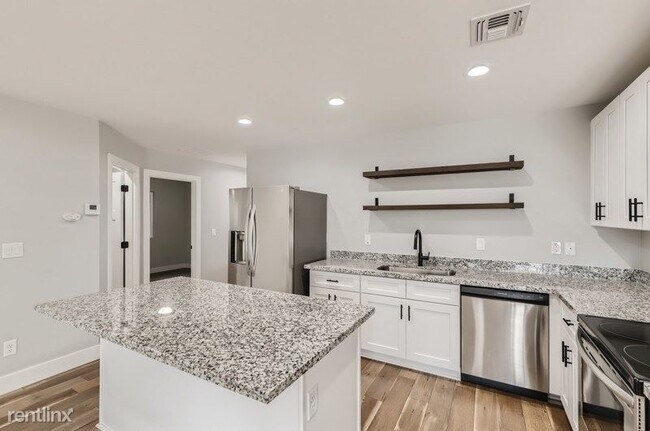 Foto del edificio - 3 br, 2 bath House - 4665 S 38Th Lane UNIT