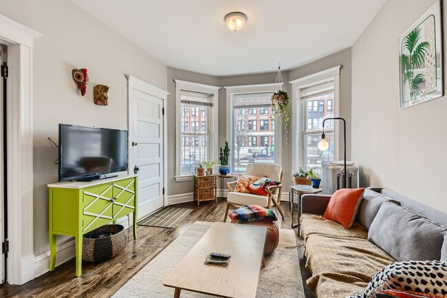 Foto del edificio - 838 N Campbell Ave