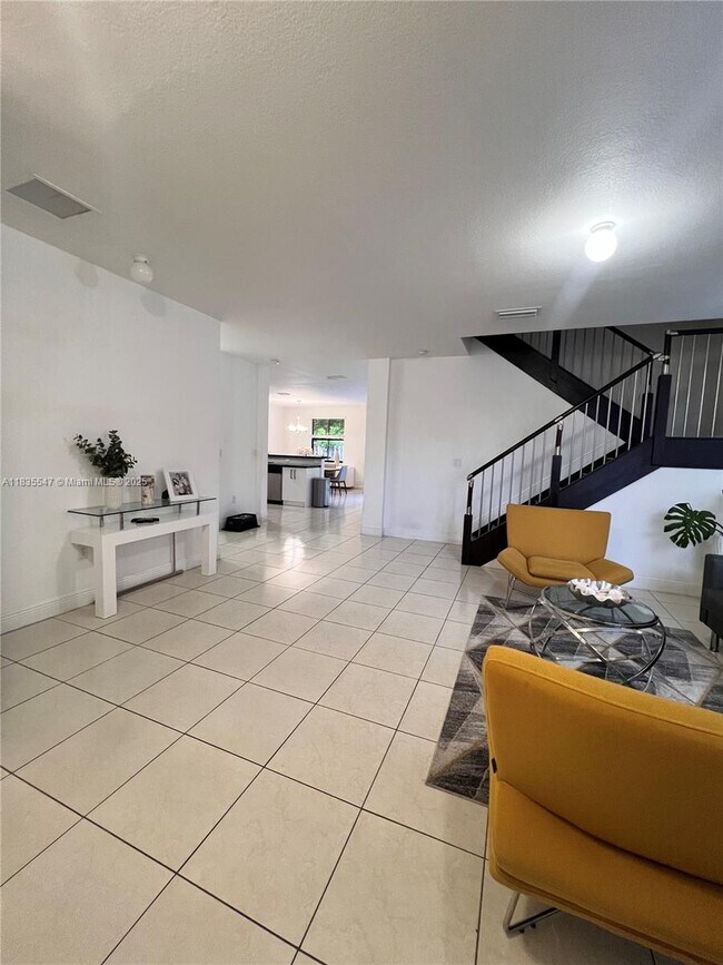 Foto del edificio - 9866 NW 10th St