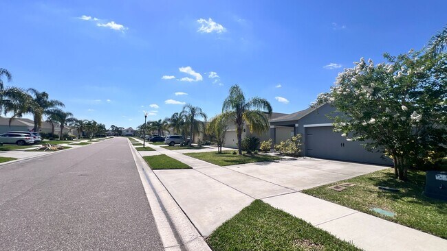 Foto del edificio - Beautiful 3 Bedroom, 2 Bathroom Home near ...