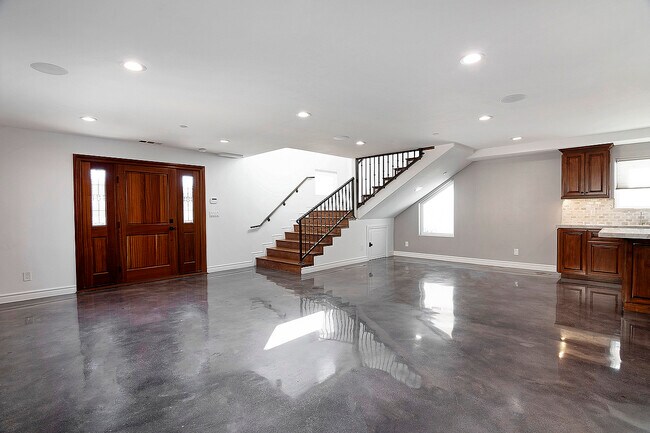 Foto del edificio - 2231 S Cochran Ave