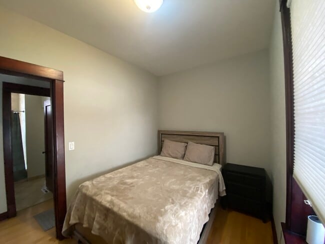 Foto del edificio - 2320 W Armitage Ave