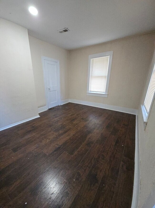 Foto del edificio - 2 bedroom 1 bathroom