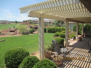 Building Photo - 669 W Uxbridge Dr