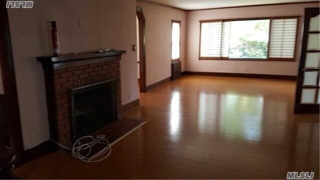 Foto del edificio - 110-34-110-68 68th Rd