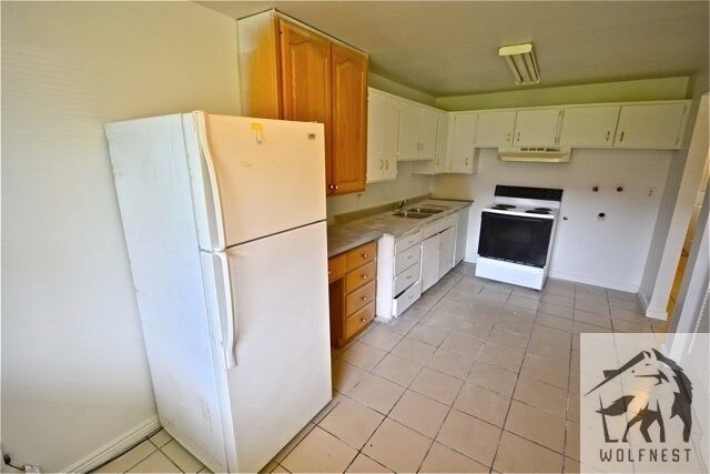 Building Photo - 1610 W Ivy Cir