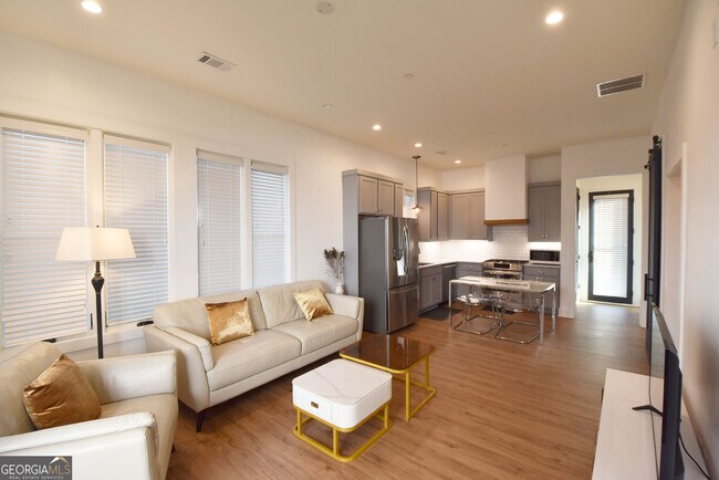 Foto del edificio - 177 Ravenhurst Ln