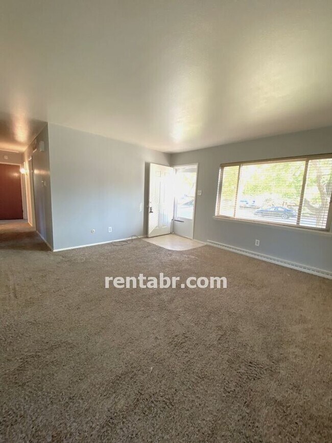 Green Mountain 5 Bedroom Beauty! Available... House Rental in