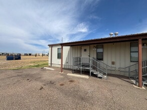 Building Photo - 5923 E Private Rd 6575