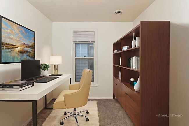 Foto del edificio - 718 24th Ave NE