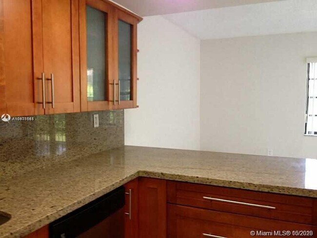 Building Photo - 1990 Brickell Ave