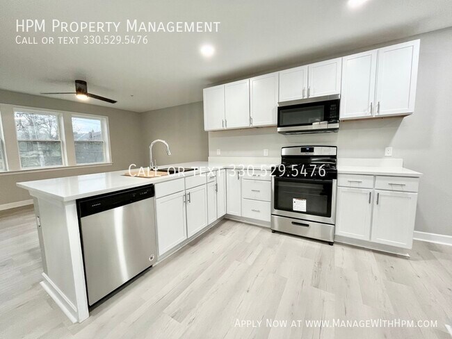 Foto del edificio - 12381 Cedar Rd