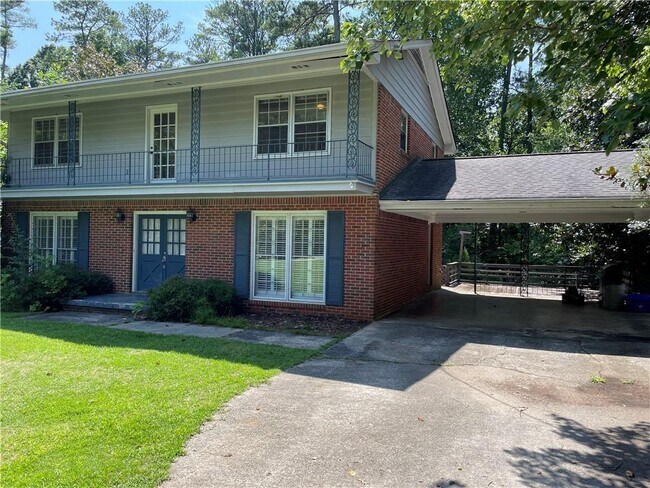Foto del edificio - 3772 Watkins Pl NE