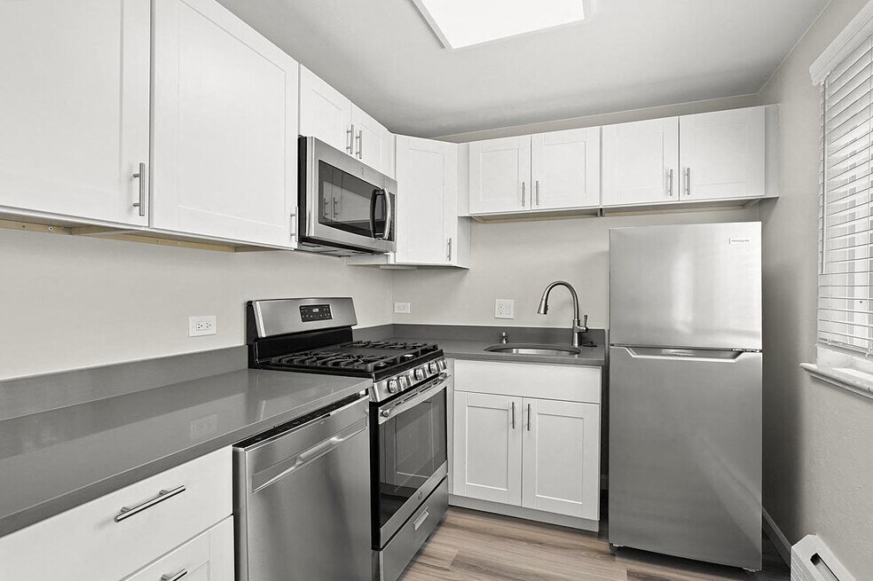 1325 Madison