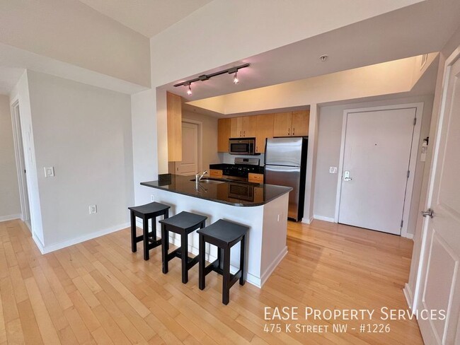 Building Photo - 475 K St NW